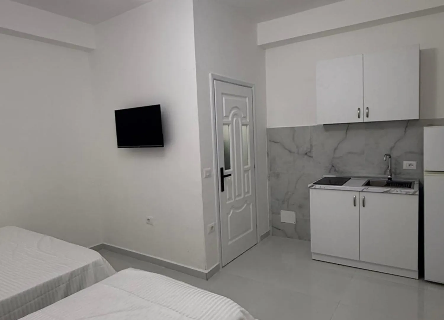 Elio'S Room دراس 0*,