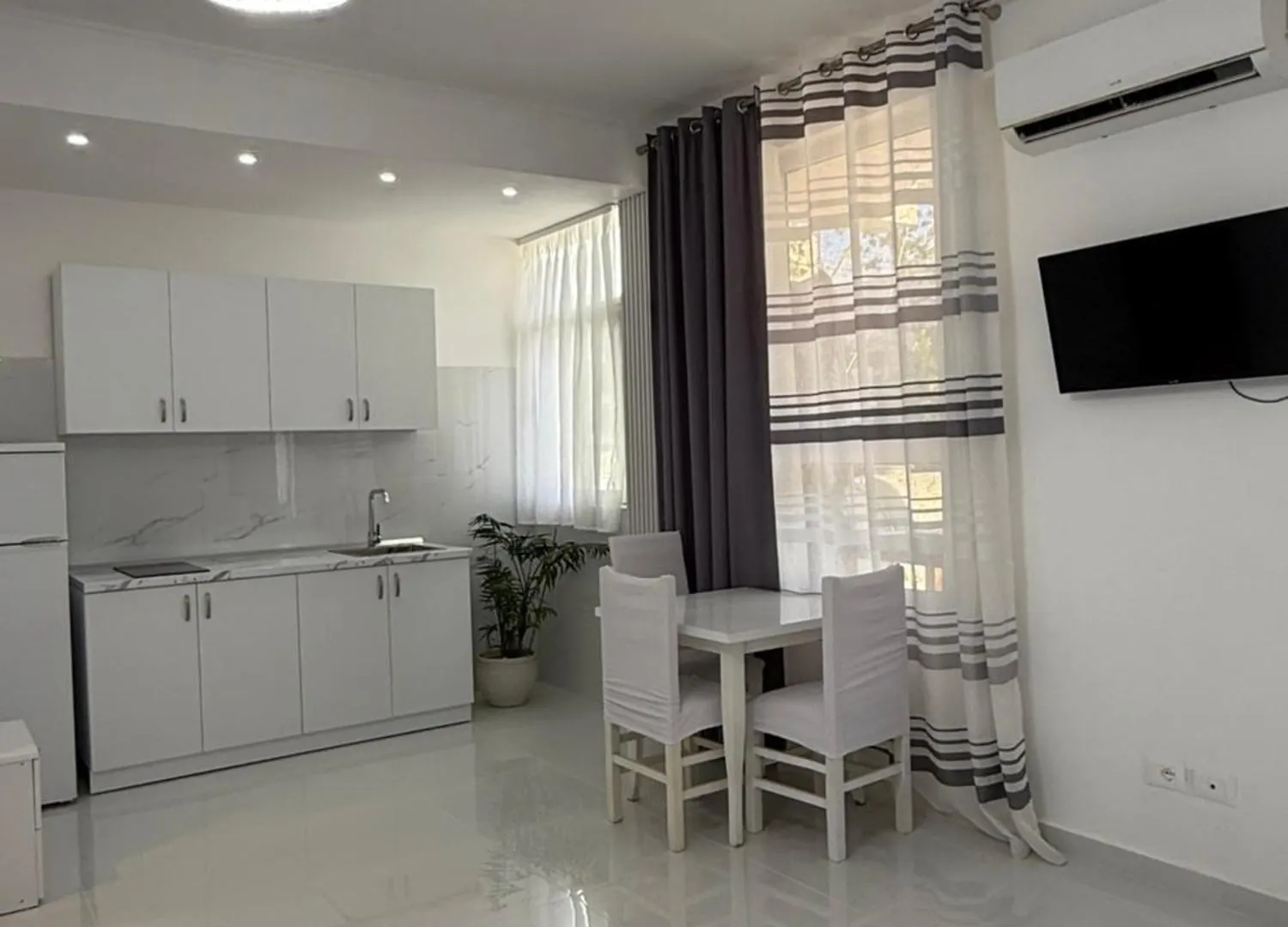 Elio'S Room دراس شقة