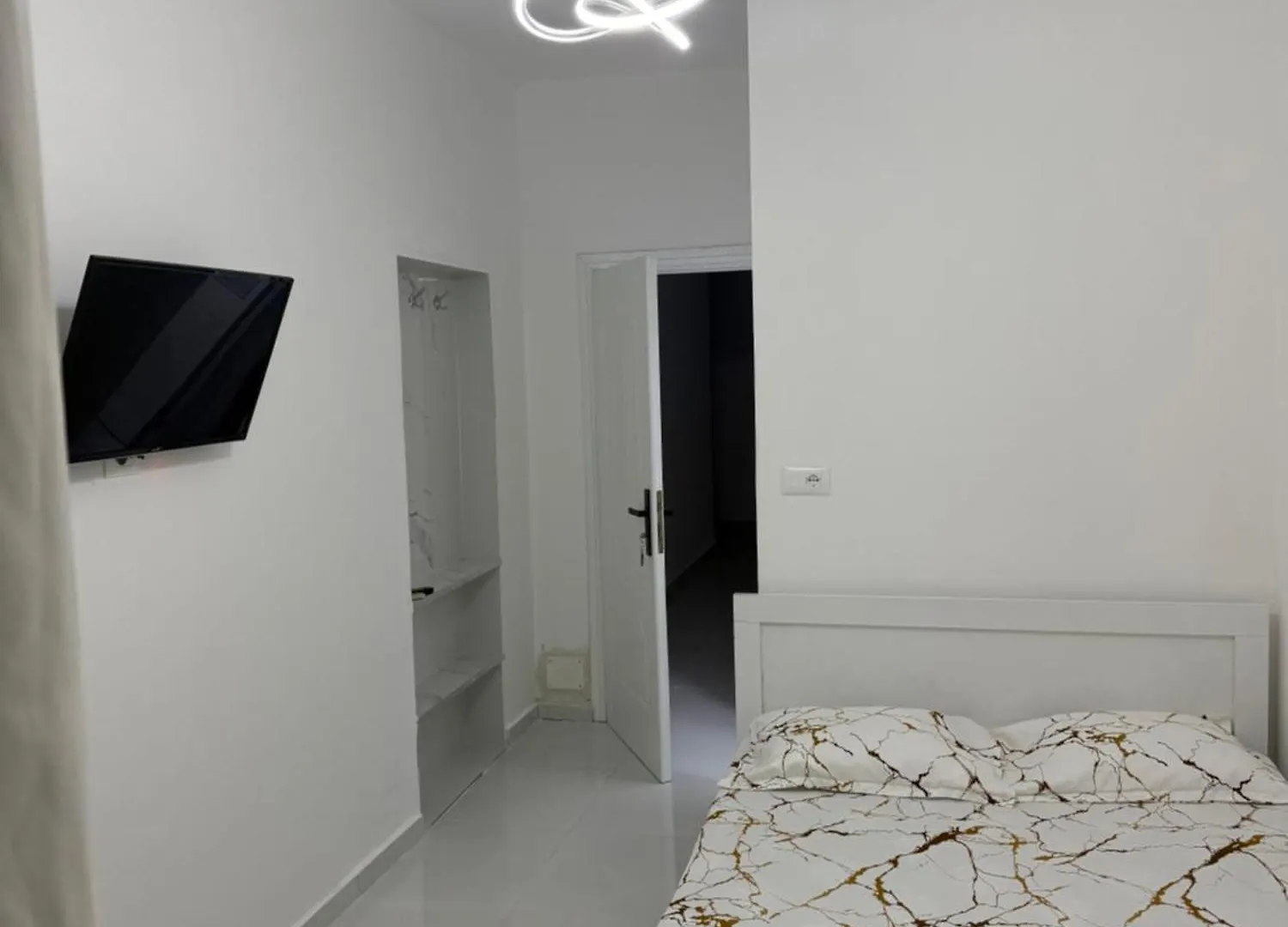 Elio'S Room دراس 0*,  ألبانيا